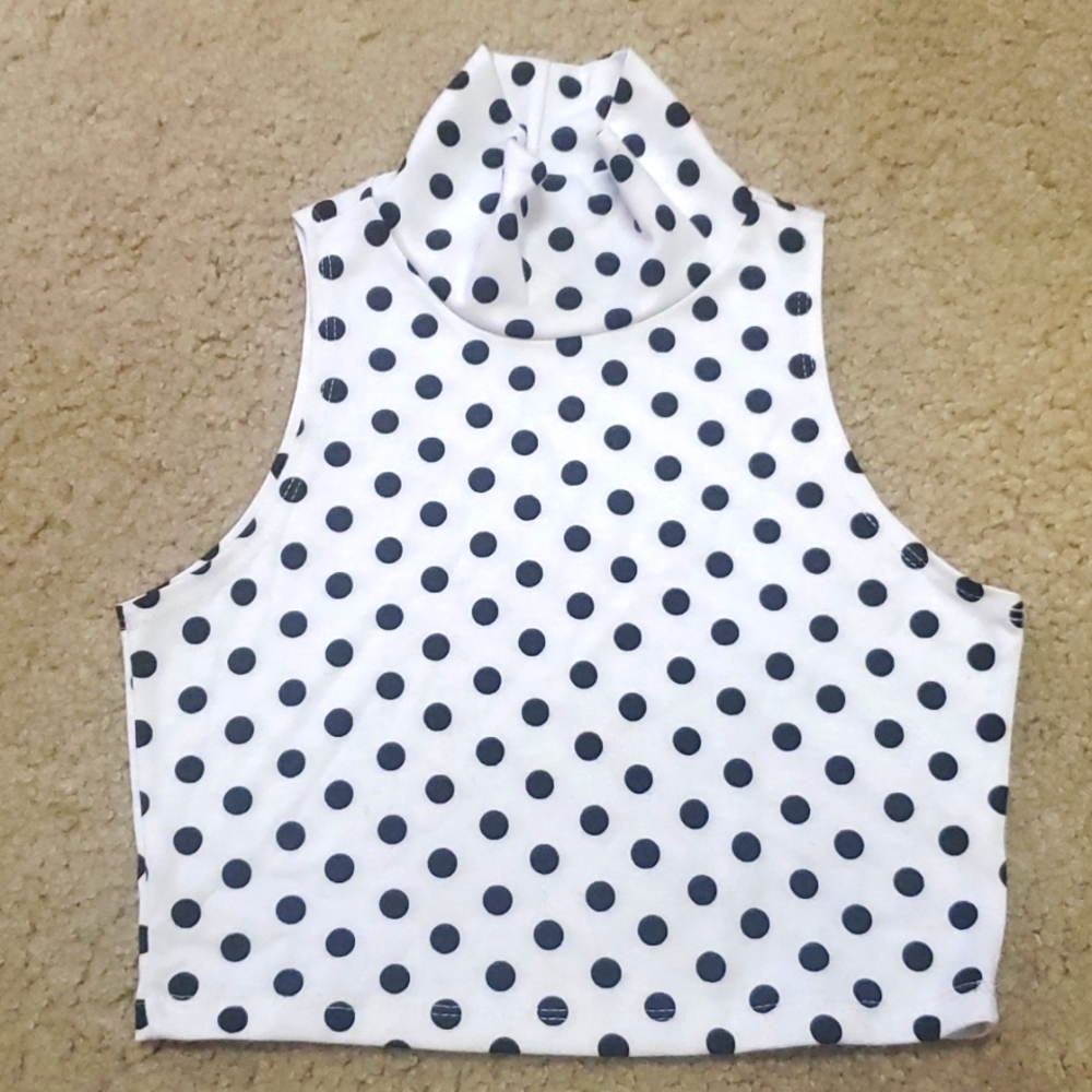 Polka dot crop mockneck